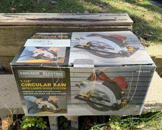 Chicago Electric 7-1/4" Circular Saw & Assorted Workshop Tools, Vise, Velcro & Hardware – Howard City Off-Site