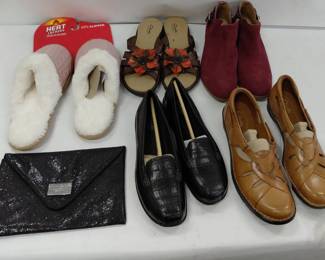 Ladies Size 8.5 Shoes - New, 3 Clark's, 1 Vionic, 1 Slippers