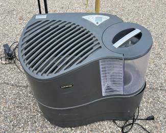 Lasko Recirculating Humidifier with Digital Controls, Large Room Console Style, Gray