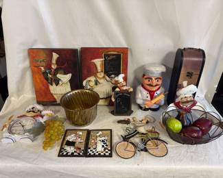 Small Collection of Italian Restaurant Themed Kitchen Decorations Lot 1 of 2