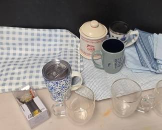 Household Kitchenwares and Dishes - 3 Epare Glasses
