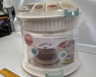Brand New 2 Pack Cake Carrier Set