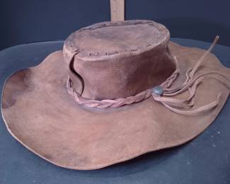 Vintage Brown Leather Outback Hat With Braided Fringe Trim. Classic Western Aesthetic - Potterville