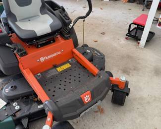 Husqvarna Z254F Zero Turn w/ Cyclone Rake - Howard City - more photos (2) - Lot 7304198
