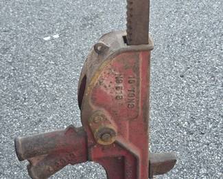 10 Ton Heavy-Duty Cast-Iron Ratchet Jack - Railroad Jack - House Jack