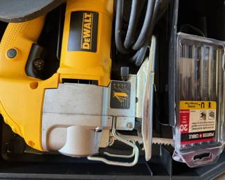 DEWALT DW317 Variable Speed Orbital Jig Saw with Blades, Manual & Carrying Case - Lake Odessa Off-Site