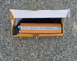 Quantum Series 1000 Watt Dimmable Electronic Ballast in Box