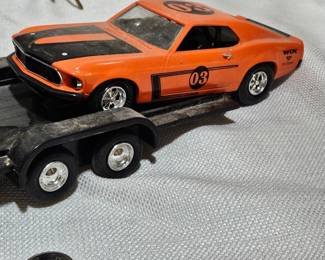WIX 1996 ERTL 1/24 Scale 1969 Ford Mustang Boss 302 Die Cast Coin Bank with Trailer – Estate Sales Warehouse (GR)