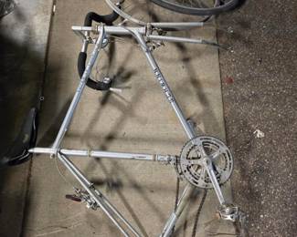 Schwinn Super Le Tour 12.2 Road Bicycle