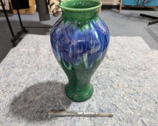 Royal Haeger Green Blue Vase, Great Condition - Estate Sales Warehouse (GR)