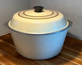 Vintage Club Aluminum Almond 8 Quart Dutch Oven Large Stock Pot and Lid