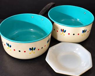Vintage Child's Toy Enamelware Pot & Pan Set Turquoise Floral MCM Plus Akro Agate Glass Dish - Potterville