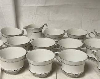 19pc Fine Japanese Seyei Marquis China Set - Produced 1970's