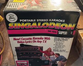 Singalodeon SK-106 Super K Portable Cassette Karaoke System w/ Box