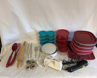 Small Collection of Vintage Kitchenwares