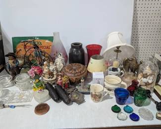 Large Home Decor & Misc. Trinkets Lot - Estate Sales Warehouse (GR)