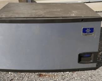 Manitowoc Mini Fridge