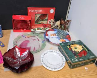 Holiday Dishes and Decor