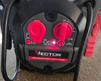 Vector 700A Peak Battery Jump Starter
