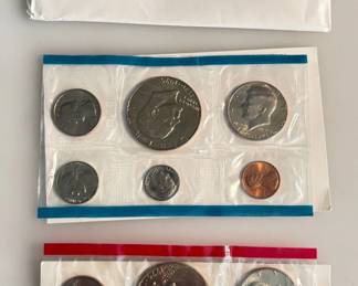 1975 - US Mint - Uncirculated Coin Set - P / D Mints