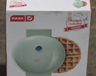 NEW Mint Green Dash Express Waffle Maker