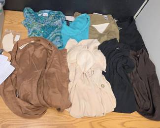 Variety of Large-3XL Women's Clothing - Around 15 Pieces Total