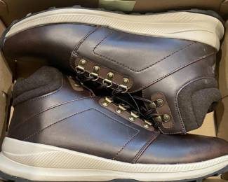 Men's Assorted Footwear Collection Featuring Khombu, Red Wing, Brooks, and Adidas - Size 13 - Grand Rapids Off-Site