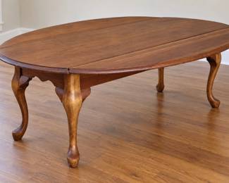 Maple Queen Anne Oval Drop-Leaf Coffee Table 49" Cabriole Legs