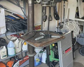 Walker-Turner Floor Standing Drill Press with Kingston-Conley Motor – Grand Rapids Off-Site