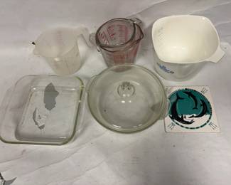 Kitchenware Collection - Baking Dishes, Measuring Cups