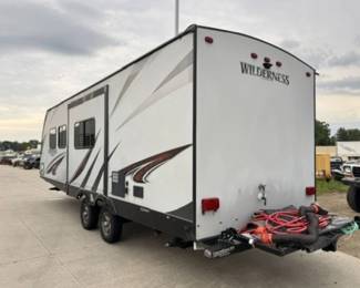 2018 Heartland Wilderness 30' Travel Trailer - more photos (3) - Lot 7303343
