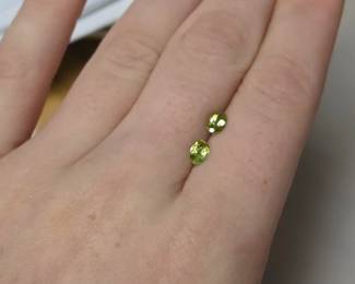 Pair of Faceted Peridot - 0.9ct Total