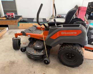Husqvarna Z254F Zero Turn w/ Cyclone Rake - Howard City - more photos (4) - Lot 7304198