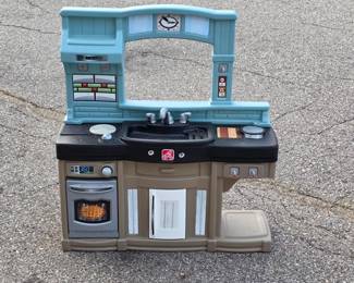 Vintage Step-2 Kids Kitchen Play Set