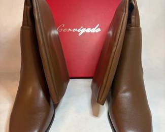 NIB Gervigado Brown Boots - Size 9 Women's