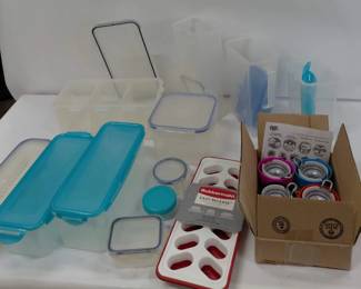 Lock & Lock Plastic Storage Collection - New Ice Cube Trays, New Quik Tops Set Lot 2/3