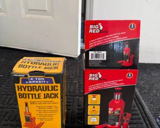 Central Hydraulics 4-Ton & Torin Big Red 6-Ton Hydraulic Bottle Jacks - Howard City Off-Site
