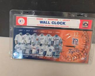 Detroit Tigers Clock in Original Packaging