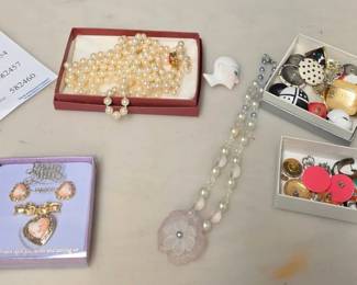 Vintage Costume Jewelry Collection (1 of 2)