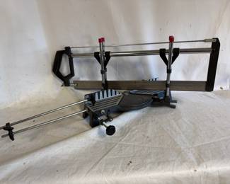 Vintage Miter Setup for Handsaws