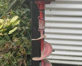 Earthquake Gas Powered Earth Auger Model 8900 with Tecumseh TC II Engine (2 of 2) - Grand Rapids Off-Site