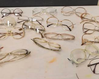Large Collection of Vintage Glasses