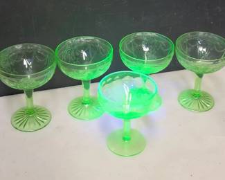 4 Vintage Cameo Tall Sherbet Glasses and 1 Federal