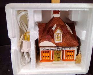Retired 1986-1989 Dept 56 Dickens Village Thomas Kersey Coffee House #65072 Boxed w/ Light