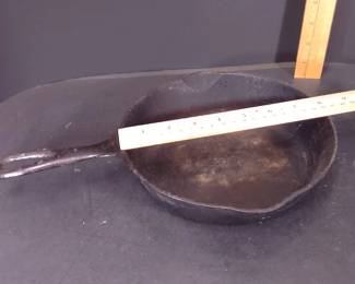 1924-35 Wagnerware Sidney O #5 Cast Iron 8" Skillet