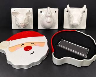 Ceramic Farm Animal Wall Hooks and Santa Face Tin Lot