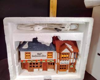 Dept 56 "The Old Curiosity Shop" #5905-6 Holiday Village Building With Original Box And Cord