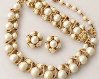 Vintage Faux Pearl Full Parure Necklace, Bracelet & Clip Earrings Gold-Tone Statement Set