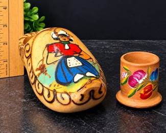 2 Vintage Hand Painted Wooden Dutch Folk Art Souvenirs Clog Shoe & Floral Mini Cup