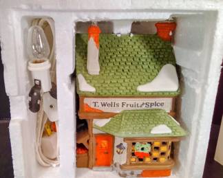 Department 56 T. Wells Fruit & Spice Shop in box (1988-1990) from Dickens' Village